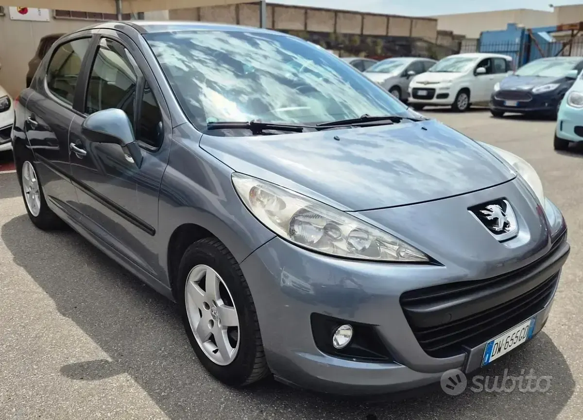 Usata Peugeot 207 68 CV (50 kW) 2009 Grigio Berlina