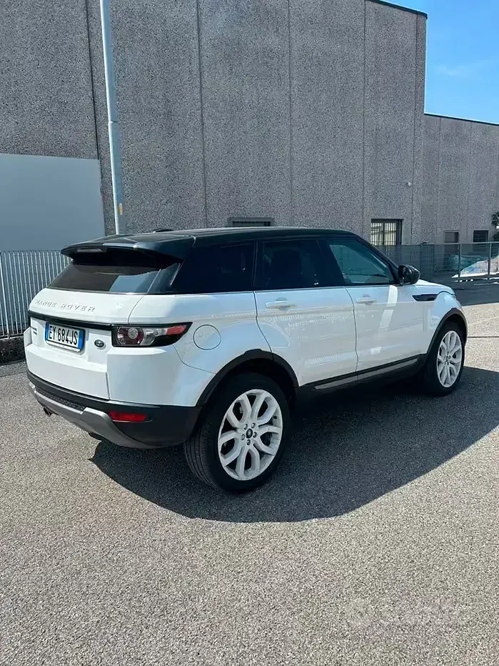 Usata Land Rover Range Rover evoque 150 CV (110 kW) 2015 Bianco Station wagon