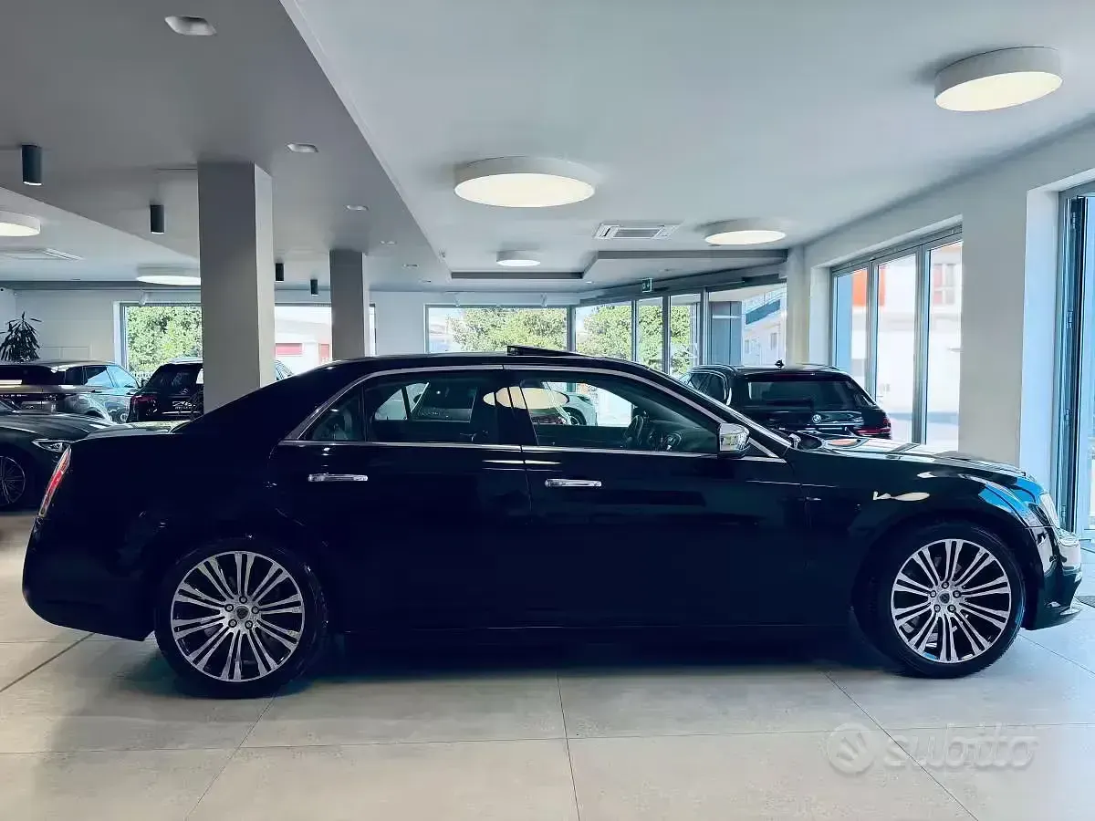 Usata Lancia Thema 239 CV (175 kW) 2013 Nero Berlina