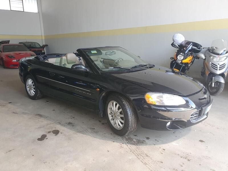 Nero Usata 2002 Chrysler Sebring Cabriolet Touring Cabrio | 9900 € - Immagine 1/4