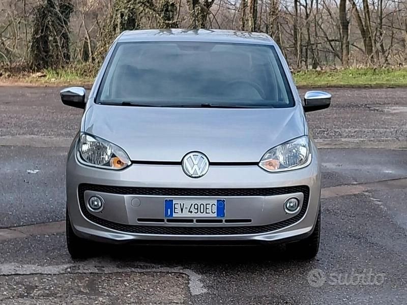 Usata VW up! high up! 75 CV (55 kW) 2014 Grigio Utilitaria