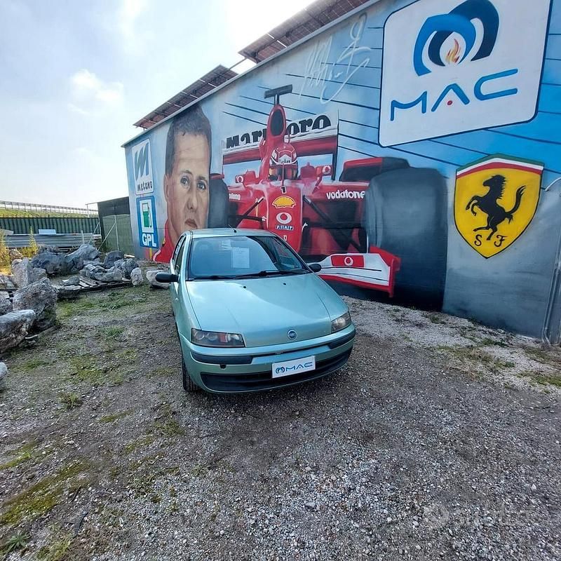 Usata Fiat Punto 60 CV (44 kW) 2002 Verde Utilitaria