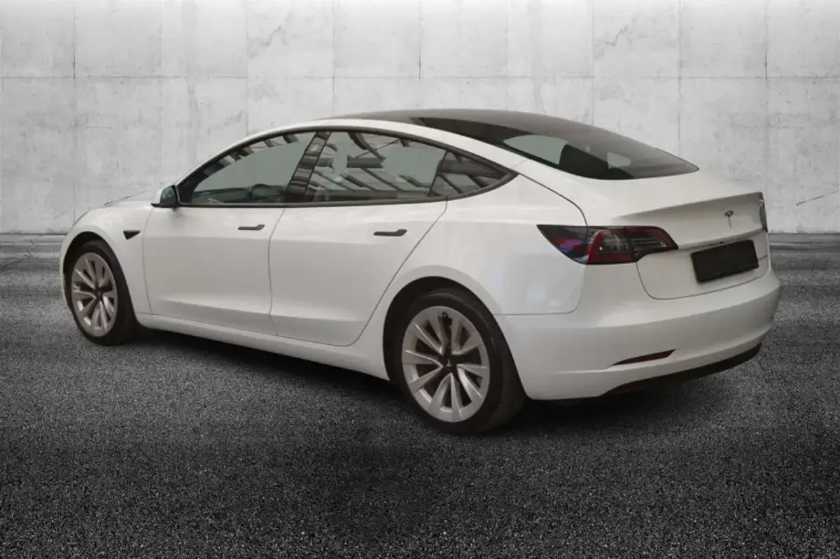Usata Tesla Model 3 152 kW (208 CV) 2022 Bianco Berlina