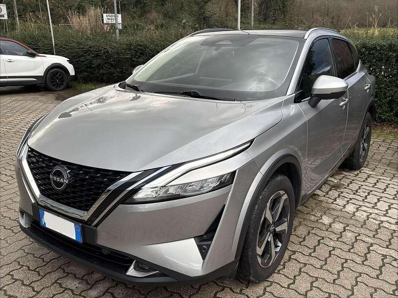 Usata Nissan Qashqai N-Connecta 140 CV (102 kW) 2022 Newport grey SUV