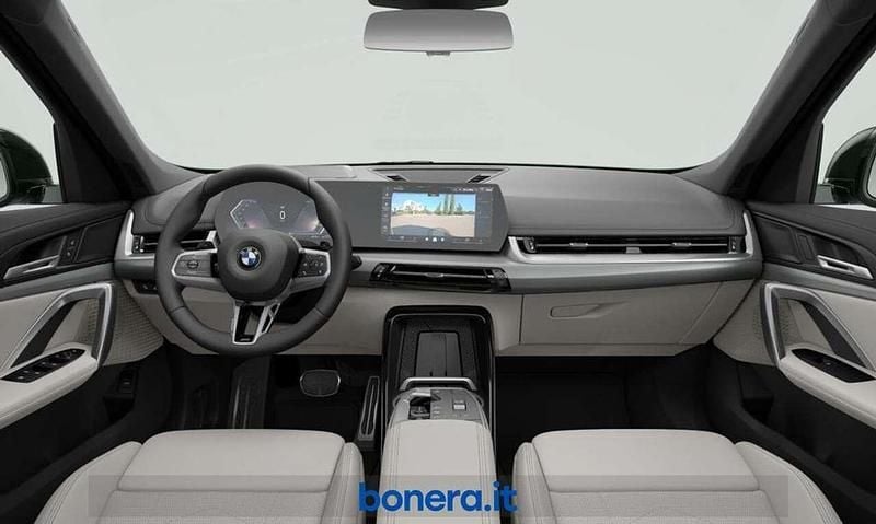 Nuova BMW X1 M Sport 163 CV (119 kW) 2026 Black sapphire metallizzato SUV