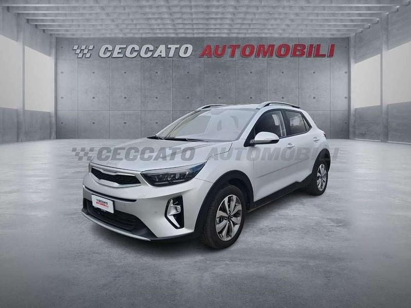 Argento Usata 2025 Kia Stonic Style SUV | 14.469 € (Super prezzo) - Immagine 1/4