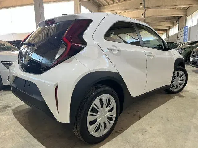 Nuova Toyota Aygo X Active 72 CV (52 kW) 2025 Bianco SUV