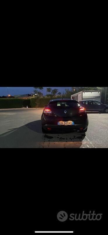 Usata Renault Mégane Coupé Dynamique 110 CV (80 kW) 2010 Nero Coupé