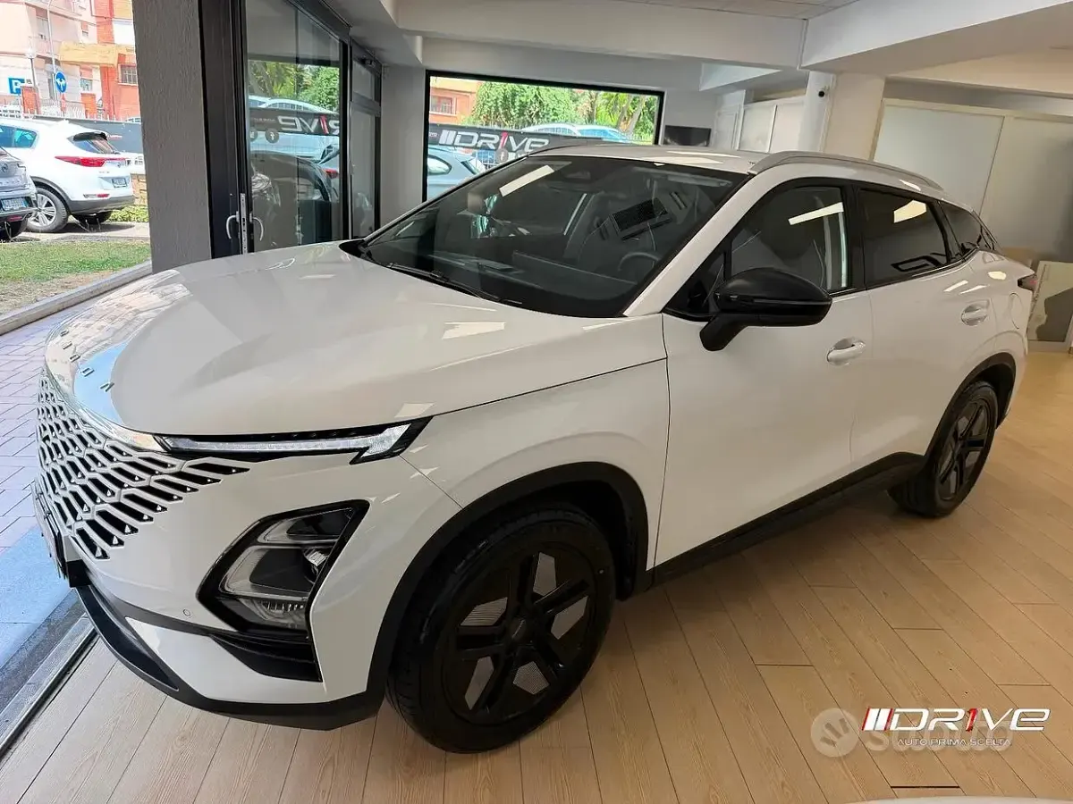 Usata Omoda 5 147 CV (108 kW) 2025 Bianco SUV