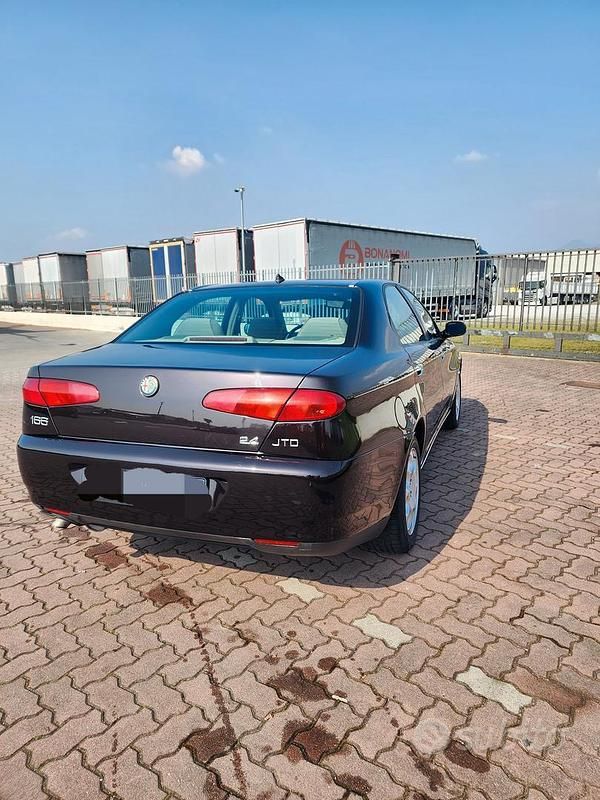 Usata Alfa Romeo 166 140 CV (102 kW) 2001 Berlina
