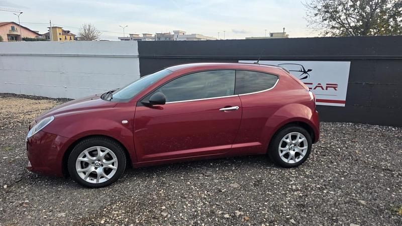 Usata Alfa Romeo MiTo Distinctive 84 CV (61 kW) 2014 Rosso Utilitaria