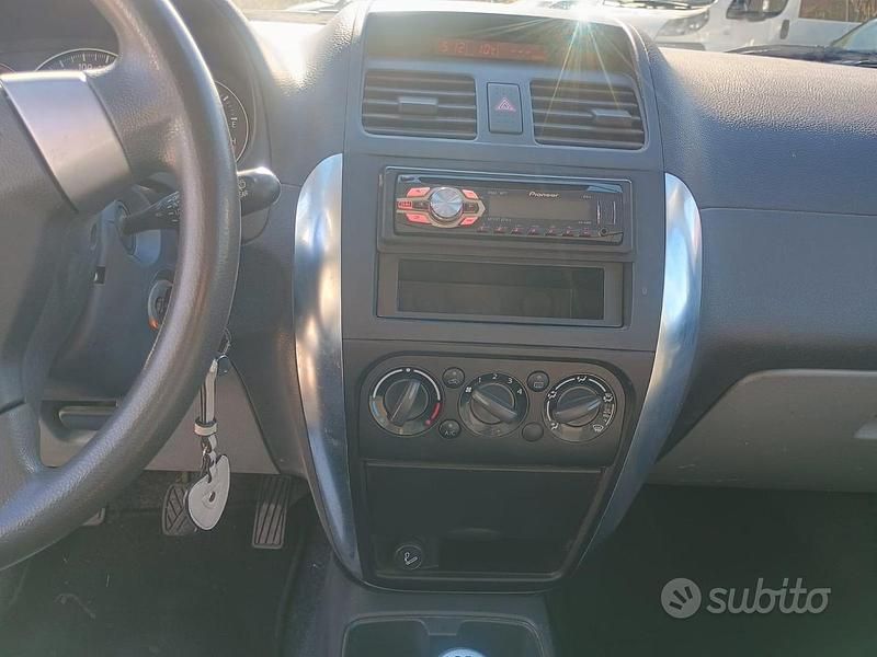 Usata Suzuki SX4 120 CV (88 kW) 2008 Blu