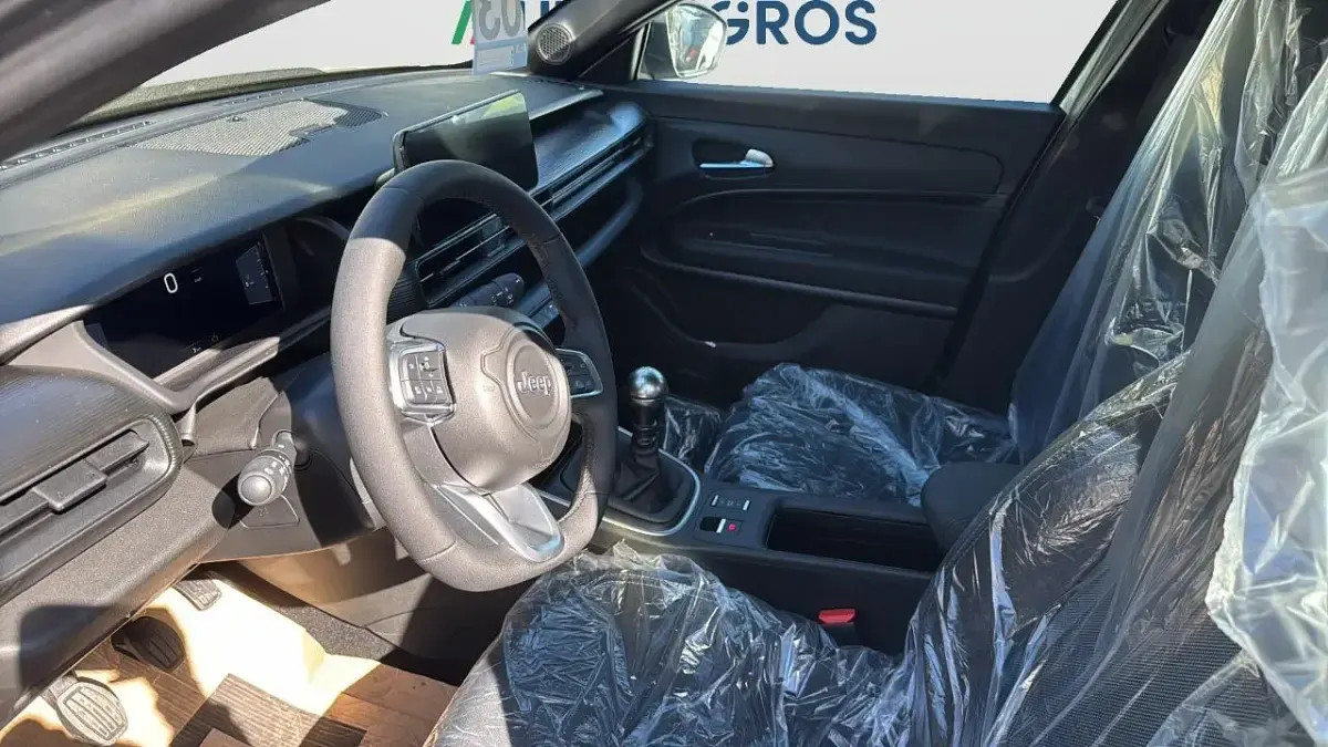 Nuova Jeep Avenger Altitude 100 CV (73 kW) 2026 Grigio SUV
