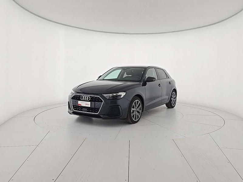 Grigio Usata 2025 Audi A1 Advanced Due volumi | 25.900 € (Buon prezzo) - Immagine 1/4