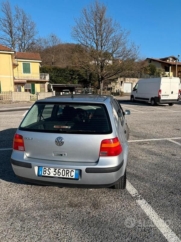 Begagnad VW Golf IV 75 HK (55 kW) 2000 Grå Sedan