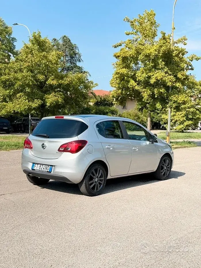 Usata Opel Corsa 90 CV (66 kW) 2019 Utilitaria
