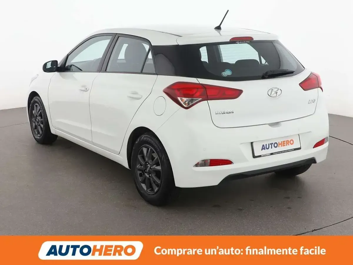 Occasion Hyundai i20 Blackline 85 ch (62 kW) 2017 Blanc Berline