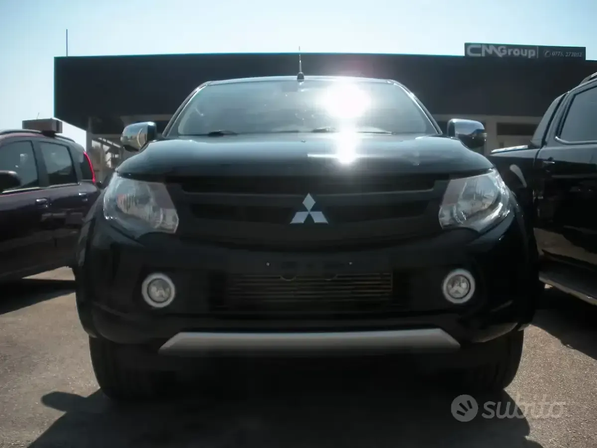 Usata Mitsubishi L200 Intense 181 CV (133 kW) 2020 Nero Pick-up