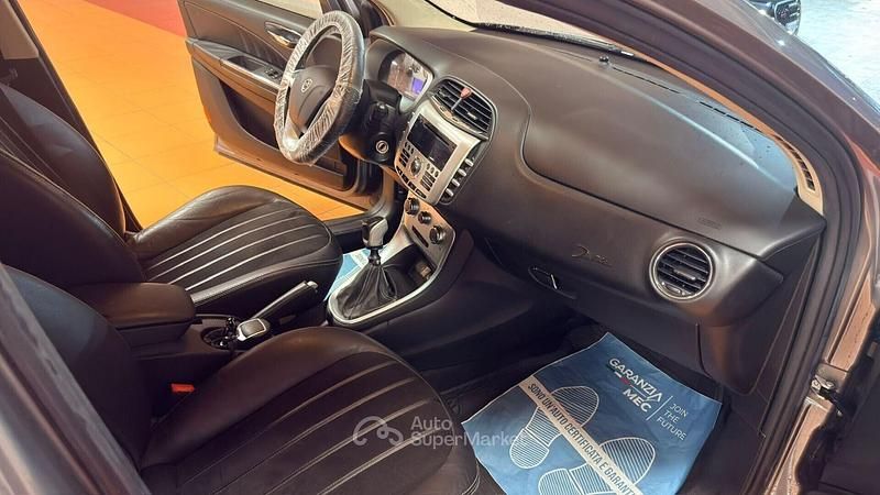 Usata Lancia Delta 150 CV (110 kW) 2009 Giallo Utilitaria