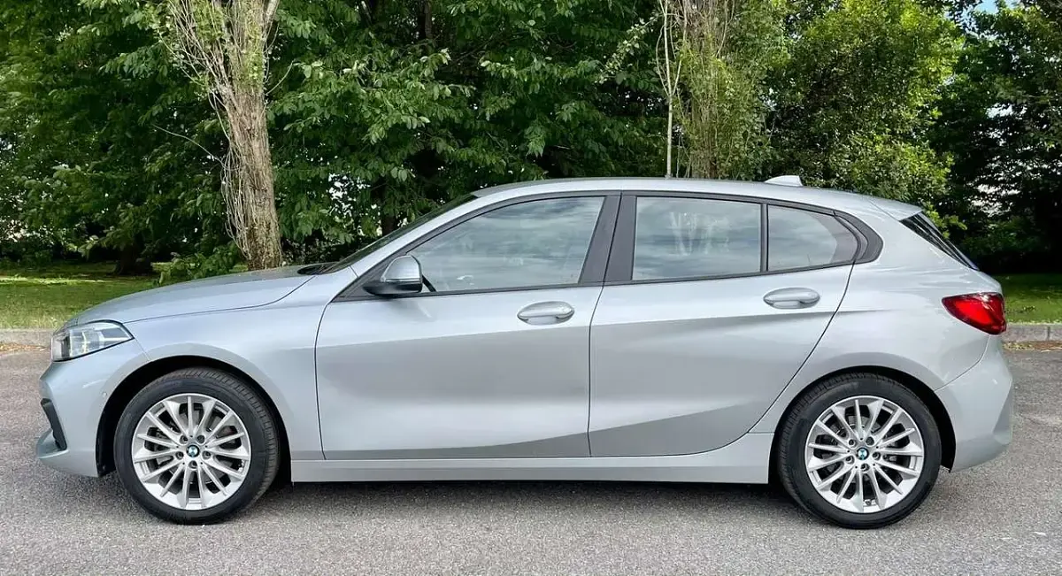 Usata BMW 116 Advantage 116 CV (85 kW) 2020 Argento Utilitaria