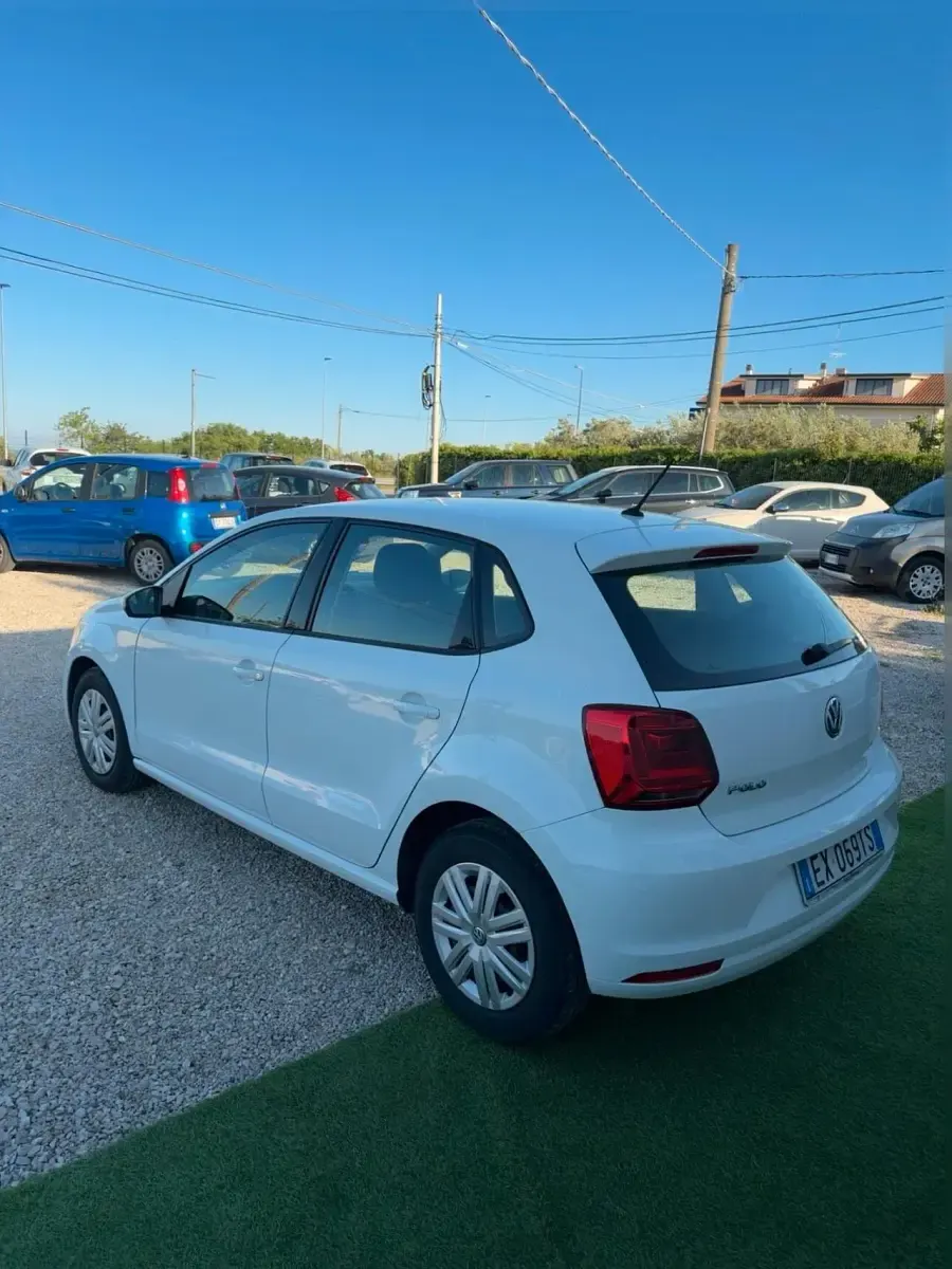 Usata VW Polo Trendline 60 CV (44 kW) 2015 Bianco Berlina