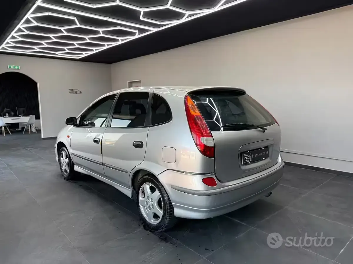 Usata Nissan Almera Visia 82 CV (60 kW) 2006 Grigio Berlina