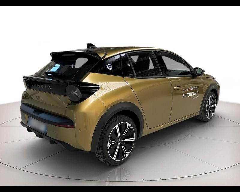 Usata Lancia Ypsilon 110 CV (80 kW) 2024 Oro Utilitaria