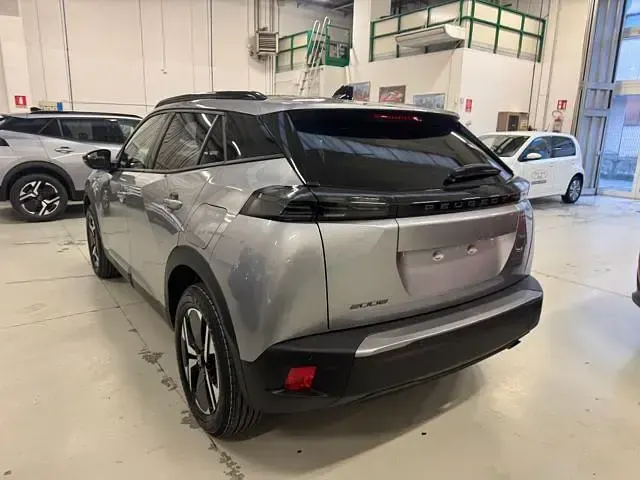 Nuova Peugeot 2008 Allure 101 CV (74 kW) 2025 Grigio SUV