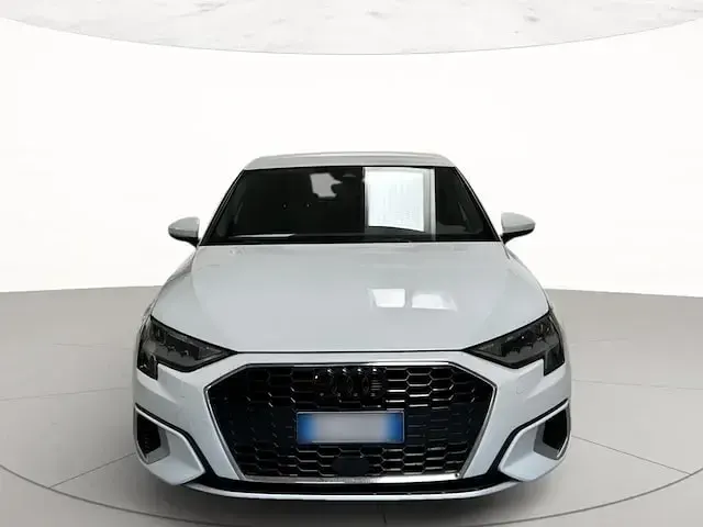 Usata Audi A3 Advanced 150 CV (110 kW) 2021 Bianco ghiacciaio metallizzato Berlina