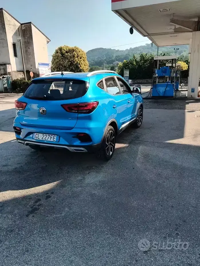 Usata MG ZS Luxury 111 CV (81 kW) 2022 Bluazzurro SUV