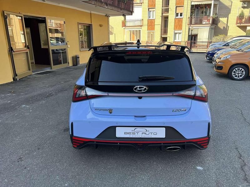 Usata Hyundai i20 204 CV (150 kW) 2023 Blu/azzurro Utilitaria