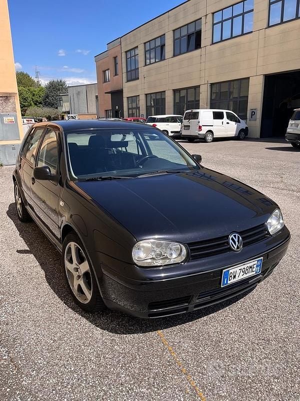 Usata VW Golf IV GTI 150 CV (110 kW) 2002 Nero Berlina