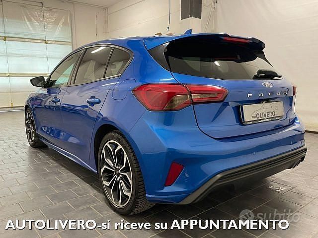 Usata Ford Focus ST-Line 120 CV (88 kW) 2018 Blu Berlina