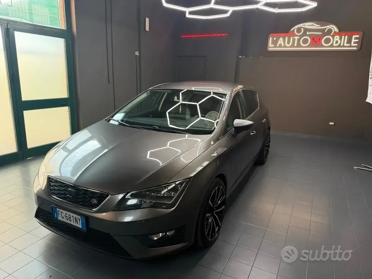 Usata Seat Leon FR 150 CV (110 kW) 2017 Grigio Coupé