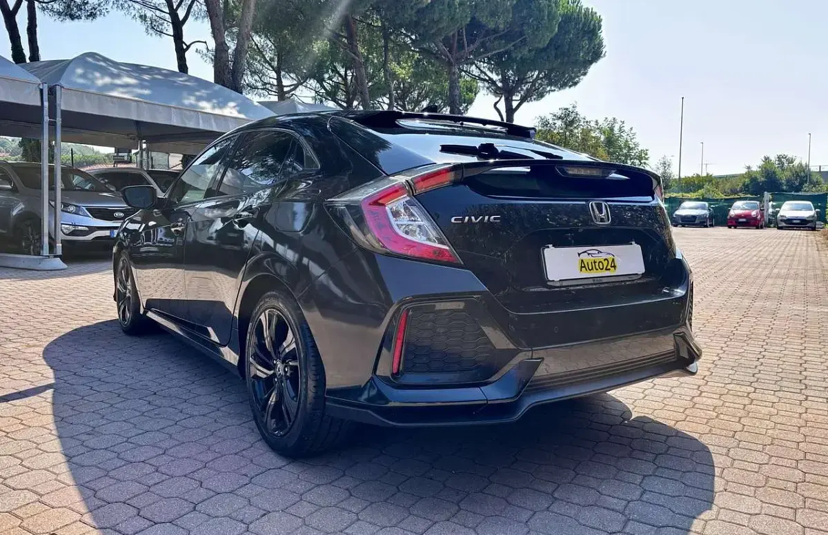 Usata Honda Civic Elegance 126 CV (92 kW) 2019 Nero Berlina