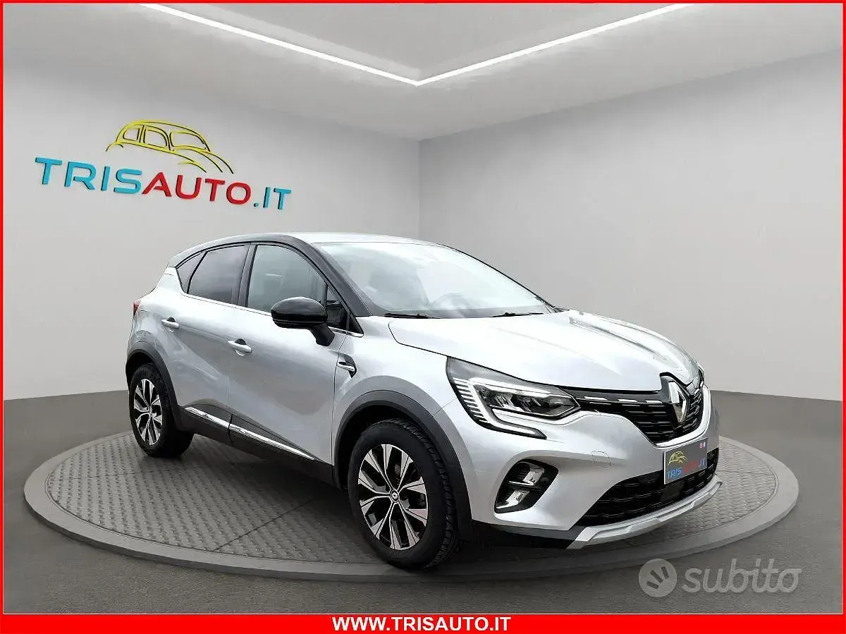 Usata Renault Captur Techno 91 CV (66 kW) 2023 Argento SUV