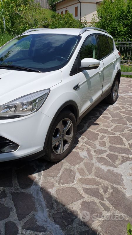 Usata Ford Kuga Titanium 140 CV (102 kW) 2013 Bianco SUV