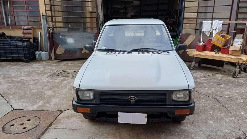 Usata Toyota HiLux 83 CV (61 kW) 1995 Bianco Pick-up