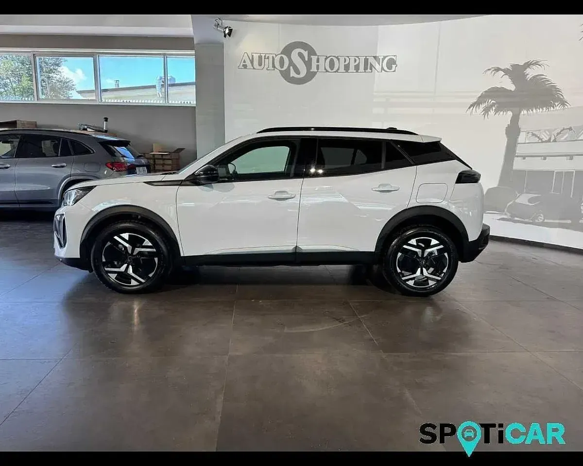 Usata Peugeot 2008 Allure 102 CV (75 kW) 2025 Bianco SUV