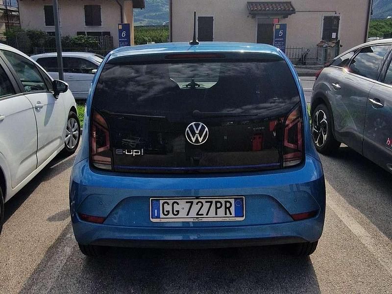 Usata VW e-up! 61 kW (83 CV) 2021 Blu/azzurro Utilitaria