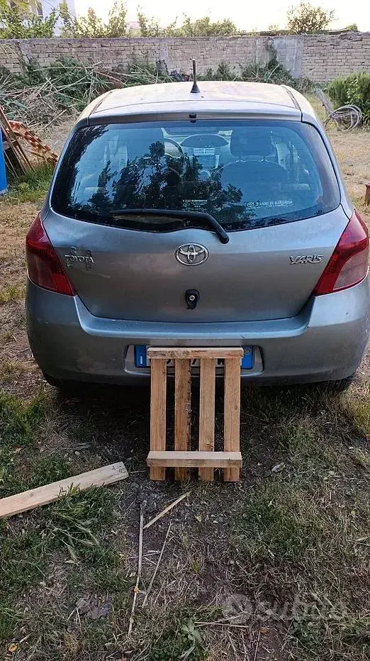 Usata Toyota Yaris 69 CV (50 kW) 2006 Grigio Utilitaria