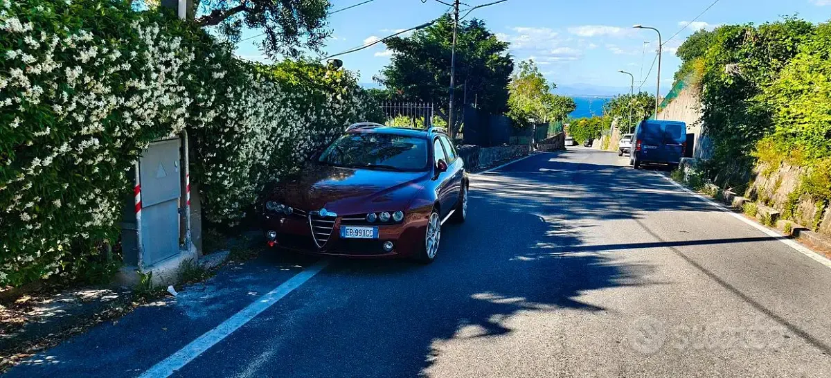 Usata Alfa Romeo 159 200 CV (147 kW) 2010 Rosso Station wagon