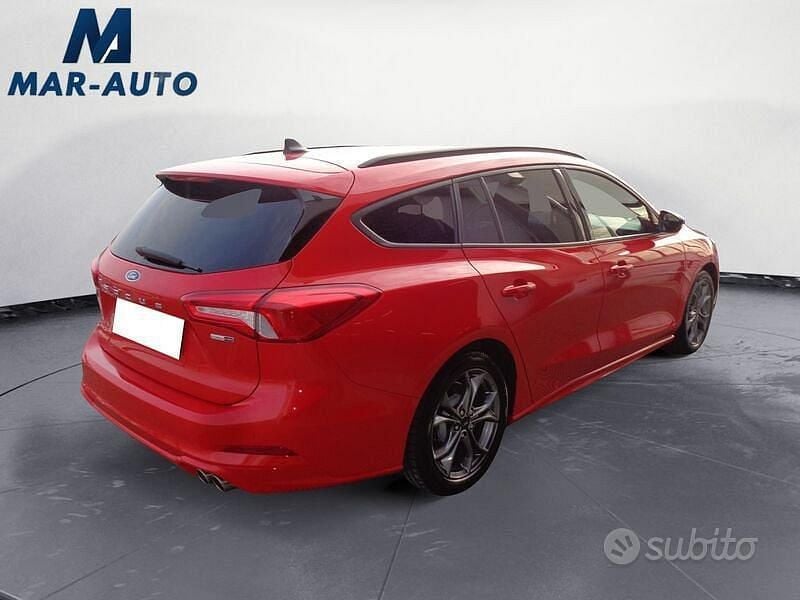 Usata Ford Focus ST-Line 125 CV (91 kW) 2021 Rosso Station wagon