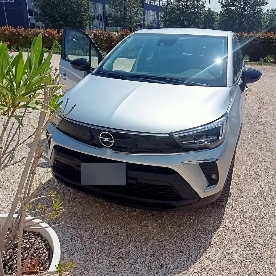 Usata Opel Crossland 110 CV (80 kW) 2024 Grigio SUV