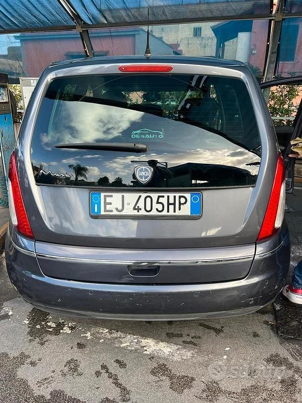 Usata Lancia Musa 2012 Grigio Monovolume