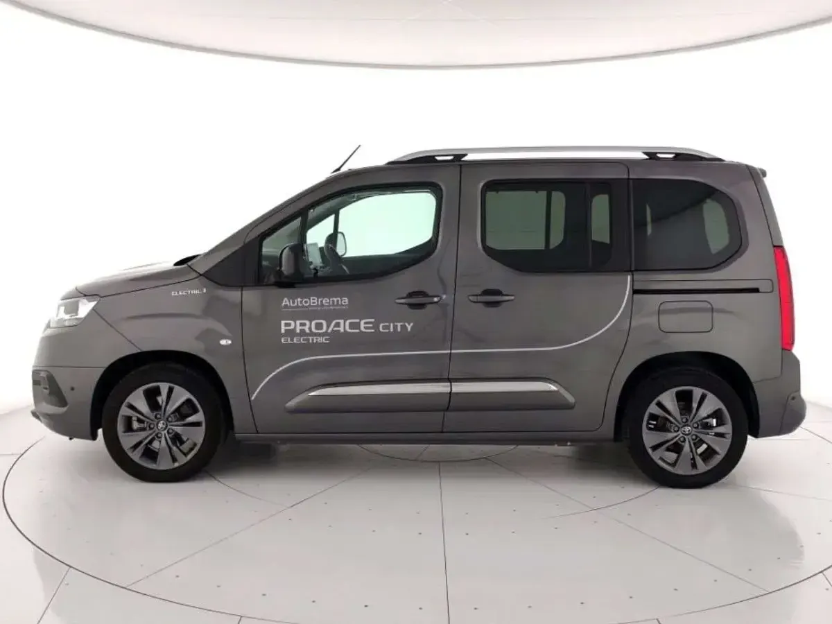 Usata Toyota Proace Verso City 56 kW (77 CV) 2022 Dark grey met Station wagon
