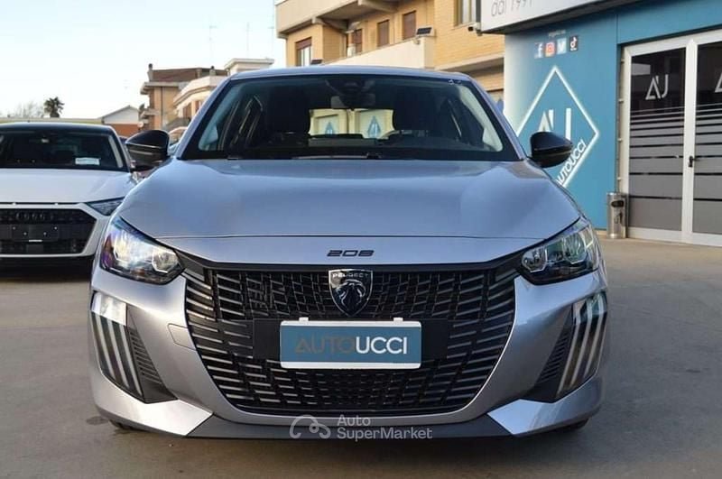 Usata Peugeot 208 Active 101 CV (74 kW) 2024 Grigio artense Utilitaria