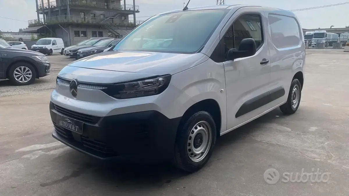 Usata Citroën e-Berlingo 102 CV (75 kW) 2024 Bianco Furgone