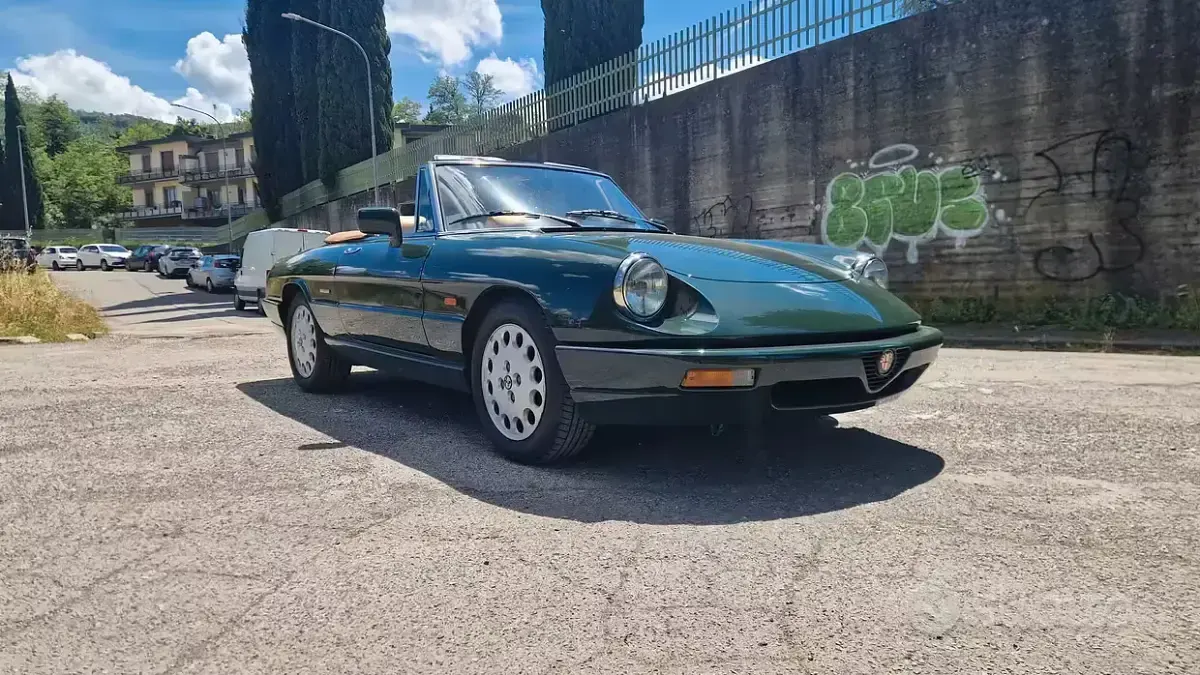 Usata Alfa Romeo Spider 122 CV (89 kW) 1992 Verde Cabrio