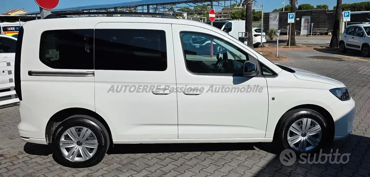 Usata VW Caddy Style 122 CV (89 kW) 2025 Bianco Monovolume